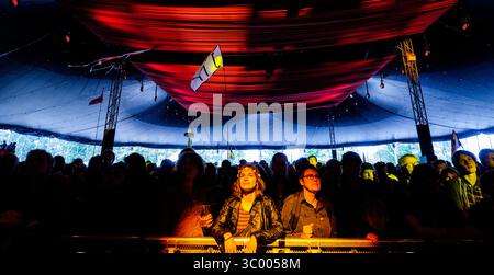 28 juin 2017 - Roskilde, Angleterre, Danemark - Danemark, Roskilde - 28 juin 2017. Les festivaliers assistent à l'un des nombreux concerts du festival de musique danois Roskilde Festival 2017. (Crédit image : © Flemming Bo Jense/Gonzales photo via ZUMA Press) Banque D'Images