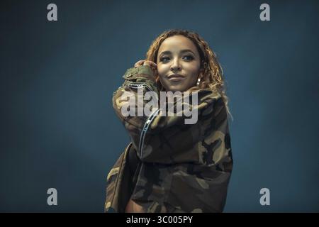 30 juin 2017 - Roskilde, Angleterre, Danemark - Danemark, Roskilde â€šÃ„Ã¬ 30 juin 2017. Le chanteur, compositeur et danseur américain Tinashe donne un concert en direct lors du festival de musique danois Roskilde Festival 2017. (Crédit image : © Samy Khabthani/Gonzales photo via ZUMA Press) Banque D'Images