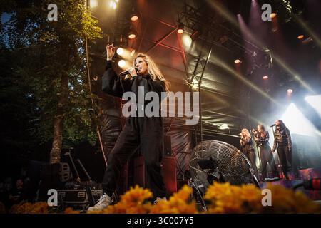 11 août 2017 - Skanderborg, Angleterre, Danemark - Danemark, Skanderborg â€šÃ„Ã¬ 11 août 2017. La chanteuse et compositrice anglaise Ellie Goulding donne un concert en direct lors du festival de musique danois SmukFest 2017. (Crédit image : © Christian Hjorth/Gonzales photo via ZUMA Press) Banque D'Images