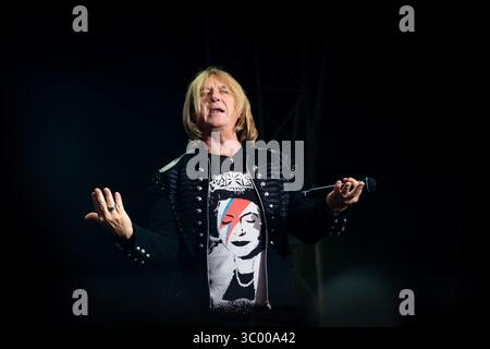 27 juin 2019 - Trondheim, Norvège - Trondheim, Norvège - 27 juin 2019. Le groupe de rock anglais DEF Leppard donne un concert au festival de musique norvégien Trondheim Rocks 2019. Ici, le chanteur Joe Elliot est vu en direct sur scène. (Crédit photo : Gonzales photo - Tor Atle Kleven) (crédit image : © Tor Atle Kleven/Gonzales photo via ZUMA Press) Banque D'Images