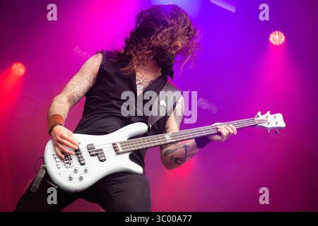 28 juin 2019 - Trondheim, Norvège - Trondheim, Norvège - 28 juin 2019. Le groupe suédois de heavy metal Amaranthe donne un concert live lors du festival de musique norvégien Trondheim Rocks 2019. Ici, le bassiste Johan Andreassen est vu en direct sur scène. (Crédit photo : Gonzales photo - Tor Atle Kleven) (crédit image : © Tor Atle Kleven/Gonzales photo via ZUMA Press) Banque D'Images