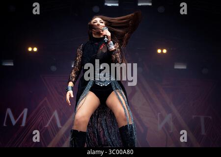 28 juin 2019 - Trondheim, Norvège - Trondheim, Norvège - 28 juin 2019. Le groupe suédois de heavy metal Amaranthe donne un concert live lors du festival de musique norvégien Trondheim Rocks 2019. Ici, la chanteuse Elize Ryd est vue en direct sur scène. (Crédit photo : Gonzales photo - Tor Atle Kleven) (crédit image : © Tor Atle Kleven/Gonzales photo via ZUMA Press) Banque D'Images