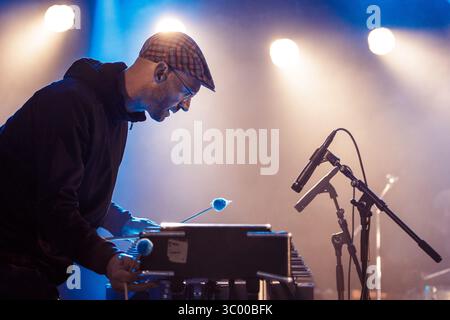 4 juillet 2019, Danemark, Roskilde : Roskilde, Danemark. 04 juillet 2019. Le Maurice Louca Elephantine Band donne un concert lors du festival de musique danois Roskilde Festival 2019., Credit :Thomas Rungstrom / ZUMA Press (Credit image : © Thomas Rungstrom/Gonzales photo via ZUMA Press) Banque D'Images