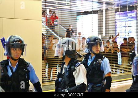 7 juillet 2019 - Hong Kong, République populaire de Chine - Hong Kong, Chine - 07 juillet 2019. La police et les manifestants s'affrontent lors des manifestations d'extradition de Hong Kong. (Crédit image : © Gonzales/Gonzales photo via ZUMA Press) Banque D'Images