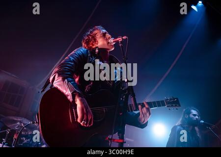 13 juin 2019 - Bergen, Norvège - Bergen, Norvège - 13 juin 2019. La chanteuse, compositrice et musicienne anglaise Barns Courtney donne un concert en direct lors du festival de musique norvégien Bergenfest 2019 à Bergen. (Crédit photo : Gonzales photo - Jarle H. Moe) (crédit image : © Jarle H. Moe/Gonzales photo via ZUMA Press) Banque D'Images