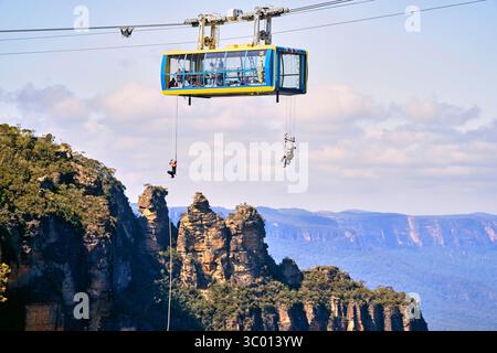 Limitless (2022 - )saison 1, épisode 4 'Force' Chris Hemsworth a du mal à terminer sa montée de corde, il s'arrête pour essayer de reprendre son souffle. *Filmstill - usage éditorial seulement* Voir instructions spéciales. CAP/TFS image fournie par Capital Pictures Banque D'Images