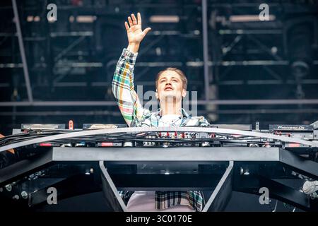 2 juillet 2022, Norvège, Oslo, Ullevaal Stadion : Oslo, Norvège. 02 juillet 2022. Le producteur, DJ et remixeur norvégien KYGO donne un concert au stade Ullevaal d'Oslo., Credit :Terje Dokken / ZUMA Press (Credit image : © Terje Dokken/Gonzales photo via ZUMA Press) Banque D'Images