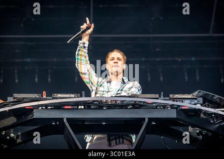 2 juillet 2022, Norvège, Oslo, Ullevaal Stadion : Oslo, Norvège. 02 juillet 2022. Le producteur, DJ et remixeur norvégien KYGO donne un concert au stade Ullevaal d'Oslo., Credit :Terje Dokken / ZUMA Press (Credit image : © Terje Dokken/Gonzales photo via ZUMA Press) Banque D'Images