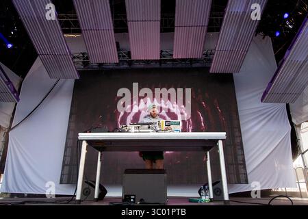 26 juin 2016 - Roskilde, Danemark - Danemark, Roskilde - 26 juin 2016. Le producteur danois de musique électronique, DJ et remixeur Kasper Marott donne un concert au festival danois de musique Roskilde Festival 2016. (Crédit photo : Gonzales photo - Kasper Maansson) (crédit image : © Kasper Maansson/Gonzales photo via ZUMA Press) Banque D'Images