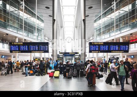 1 septembre 2016 - Copenhague, Danemark - passagers dans le hall d'arrivée de l'aéroport Kastrup de Copenhague, Danemark. (Crédit image : © Georg Wallner/Gonzales photo via ZUMA Press) Banque D'Images