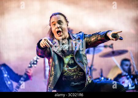 22 juin 2018 - Halden, ƒËœstfold, Norvège - Norvège, Halden - 22 juin 2018. Le groupe allemand de speed metal Helloween donne un concert lors du festival norvégien tons of Rock 2018 à Halden. Ici, la chanteuse Andi Deris est vue en direct sur scène. (Crédit photo : Gonzales photo - Terje Dokken) (crédit image : © Terje Dokken/Gonzales photo via ZUMA Press) Banque D'Images