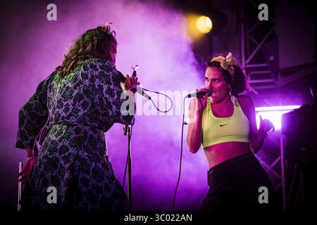 1er juillet 2018 - Roskilde, Danemark - Danemark, Roskilde - 1er juillet 2018. Le trio norvégien d'eletropop Sassy 009 donne un concert live lors du festival de musique danois Roskilde Festival 2018. (Crédit photo : Gonzales photo - Christian Hjorth) (crédit image : © Christian Hjorth/Gonzales photo via ZUMA Press) Banque D'Images