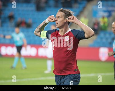 6 septembre 2018 - Oslo, Norvège - Norvège, Oslo - 6 septembre 2018. Le norvégien Stefan Johansen (8 ans) marque pour 1-0 lors du match de football de l'UEFA Nations League opposant la Norvège et Chypre au stade Ullevaal. (Crédit photo : Gonzales photo - Jan-Erik Eriksen) (crédit photo : © Jan-Erik Eriksen/Gonzales photo via ZUMA Press) Banque D'Images