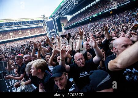 11 juillet 2019, Copenhague, Danemark : Copenhague, Danemark. 11 juillet 2019. Les amateurs de concert assistent à un concert live avec le groupe de heavy metal américain Metallica à Telia Parken à Copenhague. (Crédit photo : Gonzales photo - Lasse Lagoni) (crédit image : © Lasse Lagoni/Gonzales photo via ZUMA Press) Banque D'Images