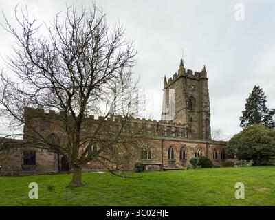 Market Drayton, Angleterre, Royaume-Uni - 30 mars 2025 ; église anglicane St Mary's à Market Drayton Shropshire Banque D'Images