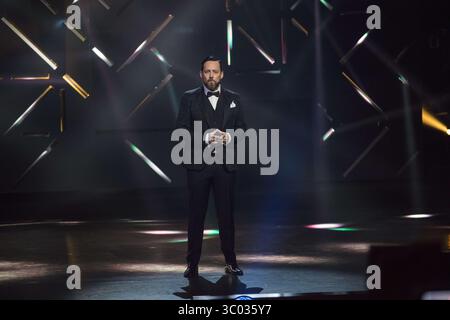 25 février 2018 - Oslo, Norvège - Norvège, Oslo - 25 février 2018. Le musicien norvégien Tarjei StrÃÂ¸m accueille les Grammy Awards norvégiens, Spellemannprisen 2017, à Oslo Konserthus. (Crédit photo : Gonzales photo - Stian S. Moller) (crédit image : © Stian S. Moller/Gonzales photo via ZUMA Press) Banque D'Images