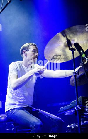 17 novembre 2016 - Bergen, Angleterre, Norvège - le compositeur et batteur Kim VÃ–GE Furuhaug donne un concert live avec son projet solo Super Heavy Metal à l'USF Verftet à Bergen. Norvège, 17.11.2016. (Crédit image : © Jarle H. Moe/Gonzales photo via ZUMA Press) Banque D'Images