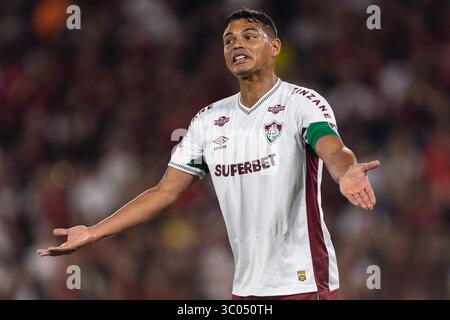 Rio de Janeiro, Rio de Janeiro, BRA. 20 juillet 2025. RIO DE JANEIRO, BRÉSIL - 20 JUILLET : THIAGO Silva de Fluminense gestes pendant le match entre Flamengo et Fluminense dans le cadre de Brasileirao 2025 au stade Maracana le 20 juillet 2025 à Rio de Janeiro, Brésil. (Crédit image : © Ruano Carneiro/ZUMA Press Wire) USAGE ÉDITORIAL SEULEMENT ! Non destiné à UN USAGE commercial ! Banque D'Images