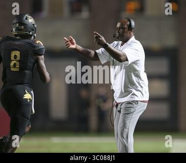 11 octobre 2018 - San Marcos, États-Unis - Everett Withers, entraîneur-chef des Bobcats du Texas State, lors d'un match de football de la NCAA entre l'État du Texas et Georgia Southern le jeudi 11 octobre 2018 à San Marcos, Texas. Georgia Southern Won, 15-13. (Crédit image : © Scott Coleman/ZUMA Wire) Banque D'Images