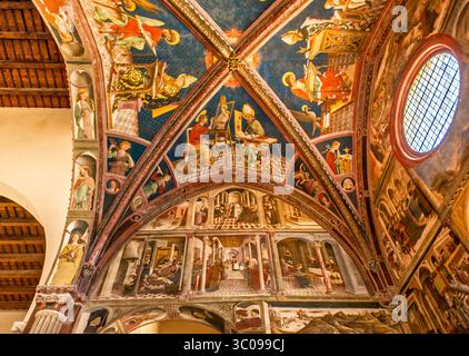 Fresques d'Andrea de Litio, 15ème cent, aux voûtes de chœur, cathédrale de l'Assomption alias cathédrale de Santa Maria Assunta dans la ville d'Atri, Abruzzes, Italie Banque D'Images