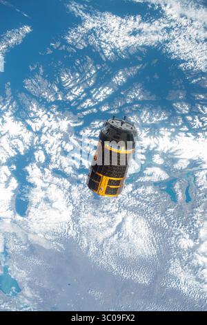 28 septembre 2015 - Station spatiale internationale, ORBITE TERRESTRE - le navire de charge H-II Transfer Vehicle-5 de l'Agence japonaise d'exploration aérospatiale après sa sortie de la Station spatiale internationale le 28 septembre 2015 en orbite terrestre. Le navire japonais de ravitaillement automatisé, également connu sous le nom de Kounotori, est utilisé pour transporter des marchandises à la Station spatiale internationale. (Crédit image : © NASA via ZUMA Wire) Banque D'Images
