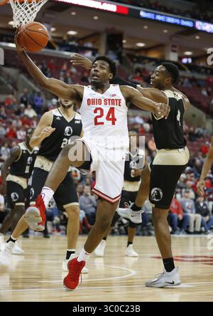 1er novembre 2018 - Columbus, OH, USA - André Wesson (24 ans) de l'Ohio State rebondit lors d'une action contre UNC Pembroke dans un match hors concours à Value City Arena à Columbus, Ohio, le jeudi 1er novembre 2018. (Crédit image : © Fred Squillante/Columbus Dispatch/TNS via ZUMA Wire) Banque D'Images