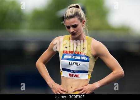 Bochum, Allemagne. 21 juillet 2025. Bochum, Rhénanie-du-Nord-Westphalie, 21 juillet 2025 : Jana Lakner (Allemagne) après les Jeux universitaires mondiaux Rhin-Ruhr 2025 Womens 400m Round 1 au Lohrheidestadion de Bochum, Allemagne. (Kjetil Waber/SPP) crédit : photo de presse sportive SPP. /Alamy Live News Banque D'Images