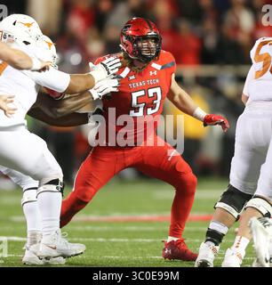 10 novembre 2018 : le joueur de ligne défensive du Texas Tech Eli Howard (53 ans) exerce une pression pendant le match entre l'Université du Texas et Texas Tech au Jones AT&T Stadium de Lubbock, Texas. Tom Sooter/CSM.(image de crédit : &copy ; Tom Sooter/CSM via ZUMA Wire) Banque D'Images