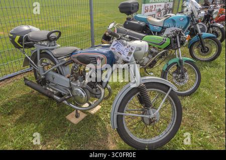 Réunion de voitures anciennes, moto Victoria KR 25 de 1950, à Durach, Allgaeu, Souabe, Bavière, Allemagne Banque D'Images