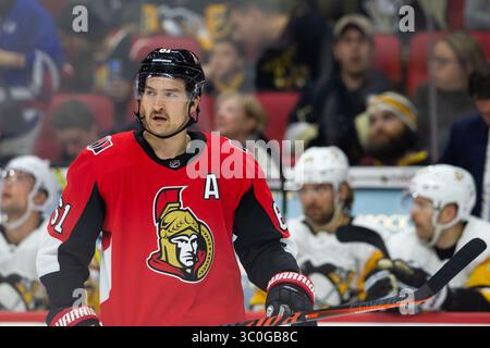 17 novembre 2018 : Mark Stone (61), aile droite des sénateurs d’Ottawa, lors du match de la LNH opposant les Penguins de Pittsburgh aux sénateurs d’Ottawa au Centre Canadian Tire à Ottawa, Canada. Daniel Lea/CSM(image de crédit : &copy ; Daniel Lea/CSM via ZUMA Wire) Banque D'Images