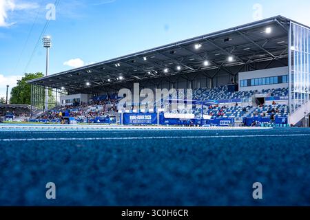 Bochum, Allemagne. 21 juillet 2025. FISU World University Games 2025 : vue sur la tribune du stade Lohrheide. Crédit : David Inderlied/dpa/Alamy Live News Banque D'Images