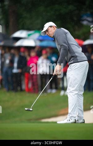 25 novembre 2018 - Hong Kong, Hong Kong SAR, CHINE - HONG KONG, HONG KONG SAR, CHINE. 25 novembre 2018. Finale du Honma Hong Kong Open Golf 2018 au Hong Kong Golf Club Fanling. L'Anglais Matthew Fitzpatrick sur le green le 15 pour son putt. (Crédit image : © Jayne Russell/ZUMA Wire) Banque D'Images