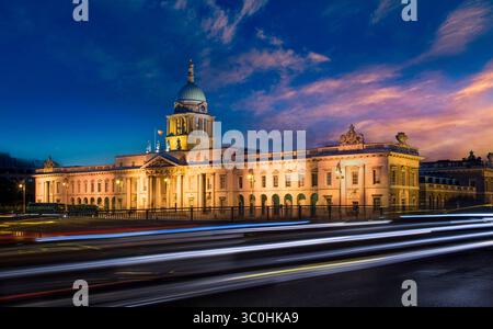 Custom House sur les quais à Dublin Banque D'Images