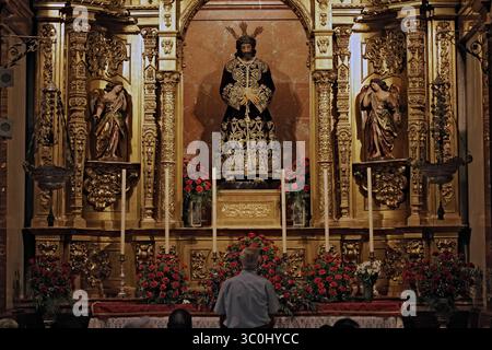 Séville, le 15 juin 2025. La Vierge de la Macarena dans sa basilique. Dans l'image, le Seigneur de la phrase sur l'autel principal. Photo : Juan Flores. ARCHSEV. Crédit : album / Archivo ABC / Juan Flores Banque D'Images