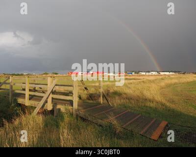 Sheerness, Kent, Royaume-Uni. 21 juillet 2025. Météo Royaume-Uni : arc-en-ciel lors d'une tempête à Sheerness, Kent. Crédit : James Bell/Alamy Live News Banque D'Images