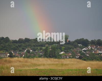 Sheerness, Kent, Royaume-Uni. 21 juillet 2025. Météo Royaume-Uni : arc-en-ciel lors d'une tempête à Sheerness, Kent. Crédit : James Bell/Alamy Live News Banque D'Images