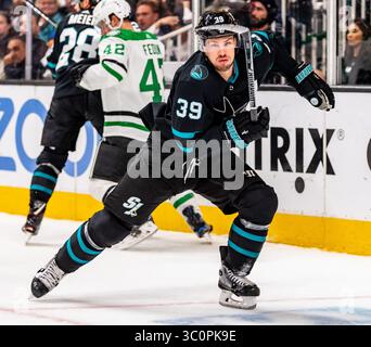 13 décembre 2018 : L'attaquant des Sharks de San Jose Logan Couture (39 ans) en action lors du match de la LNH entre les Stars de Dallas et les Sharks de San Jose au SAP Center à San Jose, en Californie. Chris Brown/CSM(image de crédit : &copy ; Chris Brown/CSM via ZUMA Wire) Banque D'Images