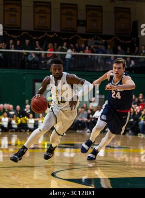 Jan 12 2019 San Francisco, CA États-Unis le garde de San Francisco Charles Minlend (14 ans) se dirige vers le panier lors du match de basket-ball masculin de la NCAA entre Gonzaga Bulldogs et les dons de San Francisco 83-96 perdus au War Memorial Gymnasium San Francisco Calif. Thurman James / CSM(image de crédit : &copy ; Thurman James/CSM via ZUMA Wire) Banque D'Images