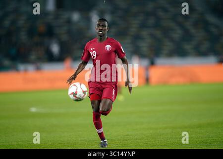 17 janvier 2019 : Almoez Ali du Qatar lors de l'Arabie Saoudite contre Qatar au Zayed Sports City Stadium à Abu Dhabi, Emirats Arabes Unis, Coupe d'Asie de l'AFC, championnat d'Asie de football. Ulrik Pedersen/CSM.(image de crédit : &copy ; Ulrik Pedersen/CSM via ZUMA Wire) Banque D'Images