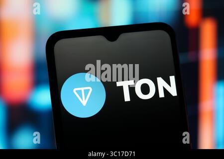 Canada. 22 juillet 2025. Dans cette illustration photo, le logo TON (Telegram Open Network) est affiché sur l'écran d'un smartphone. (Crédit image : © Thomas Fuller/SOPA images via ZUMA Press Wire) USAGE ÉDITORIAL SEULEMENT ! Non destiné à UN USAGE commercial ! Banque D'Images