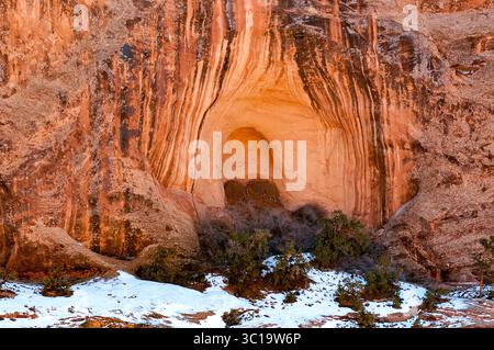 Janvier 2019 : les anciennes parois du canyon le long du sentier menant à la spectaculaire Corona Arch se trouvent juste à l'extérieur du parc national de Canyonlands sur le terrain du Bureau of Land Management des États-Unis près de Moab, Utah. Larry Clouse/CSM(image de crédit : &copy ; Larry Clouse/CSM via ZUMA Wire) Banque D'Images