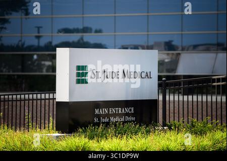 Juillet 22, 2015 - créé Paul, Minnesota, U.S. - créé Jude Medical Corporate Headquarters, Little Canada, Minnesota, juste au nord de composé Paul. Mercredi 22 juillet 2015 (image crédit : Glen Stubbe/Minneapolis Star Tribune/TNS via ZUMA Wire) Banque D'Images
