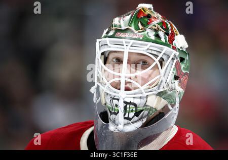 6 avril 2015 - composé Paul, MN, U.S. - Minnesota Wild Goalie Devan Dubnyk (40). , 6 avril 2015, composé Paul, Minn., Xcel Energy Center, LNH, Minnesota Wild v. Winnipeg jets (image crédit : Carlos Gonzalez/Minneapolis Star Tribune/TNS via ZUMA Wire) Banque D'Images