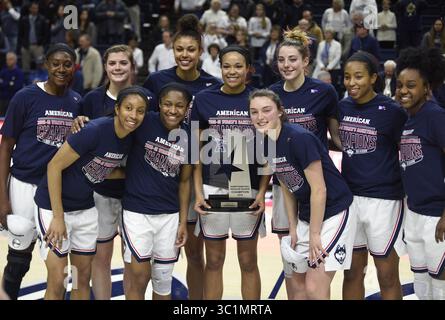 2 mars 2019 - Storrs, CT, États-Unis - les Huskies du Connecticut remportent le titre féminin de la saison régulière de l'American Athletic Conference pour la saison 2018-19. (Crédit image : © Brad Horrigan/Hartford courant/TNS via ZUMA Wire) Banque D'Images