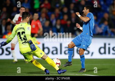 9 mars 2019 - Getafe, MADRID, ESPAGNE - Santamaria de Huesca et Angel de Getafe CF pendant la ligue espagnole, la Liga, match de football joué entre Getafe CF et SD Huesca au stade Butarque de Getafe, Madrid, Espagne, le 9 mars 2019. (Crédit image : © AFP7 via ZUMA Wire) Banque D'Images