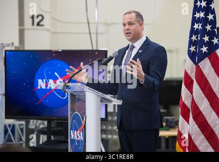 Le 11 mars 2019 - Cape Canaveral, FL, États-Unis d'Amérique - Jim Bridenstine, administrateur de la NASA, s'adresse aux employés sur les progrès accomplis en vue d'envoyer des astronautes sur la Lune et sur mars lors d'un événement télévisé au Kennedy Space Center le 11 mars 2019 à Cape Canaveral, en Floride. (Crédit image : © Aubrey Gemignani via ZUMA Wire) Banque D'Images