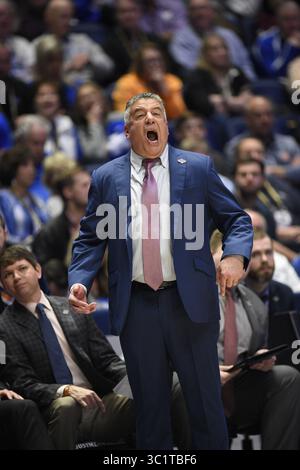 15 mars 2019 ; Bruce Pearl, entraîneur-chef des Auburn Tigers, réagit à ses joueurs contre les Gamecocks de Caroline du Sud lors d'un match de championnat de la SEC opposant les Auburn Tigers contre les Gamecocks de Caroline du Sud à Bridgestone Arena à Nashville, TN (crédit photo : Steve Roberts/Cal Sport Media)(crédit image : © Steve Roberts/Cal Sport Media/Cal Sport Media) Banque D'Images