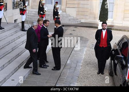 26 mars 2019 - Londres, Royaume-Uni de Grande-Bretagne et d'Irlande du Nord - le président de la Commission européenne Jean-Claude Juncker, le président chinois Xi Jinping, le président français Emmanuel Macron et la chancelière allemande Angela Merkel se rencontrent au Palais de l'Élysée lors d'une visite en France du président chinois le 26 2019 mars à Paris, France (crédit image : © Famous/Ace Pictures via ZUMA Press) Banque D'Images