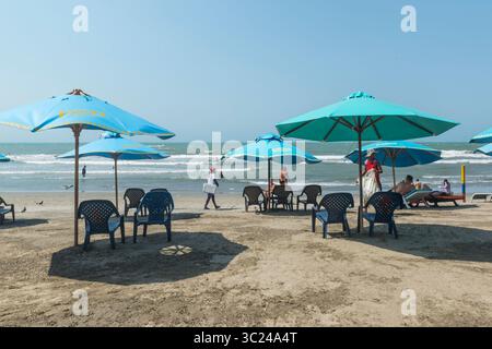 Amoureux de la plage sur la Playa de Bocagrande à Cartagena, Colombie Banque D'Images