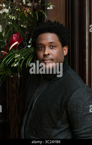13 avril 2018 - New York, New York, USA - le poète Danez Smith (USA), New York, New York, 13 avril 2018. Photographie Â© Beowulf Sheehan (crédit image : © Beowulf Sheehan/ZUMA Wire) Banque D'Images